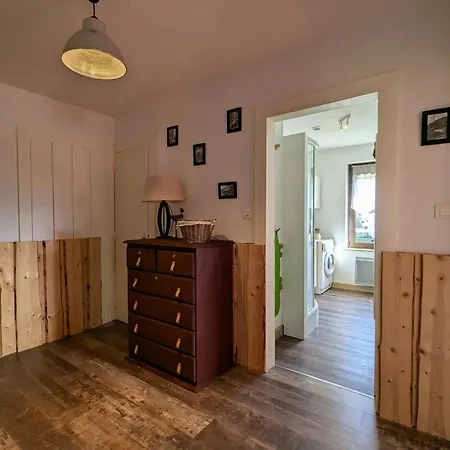 Spacieux Avec Acces Direct A La Voie Verte 80 M² Et Parking Apartment