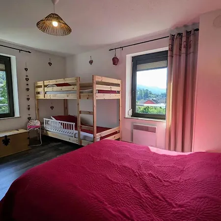 Spacieux Avec Acces Direct A La Voie Verte 80 M² Et Parking Apartment *